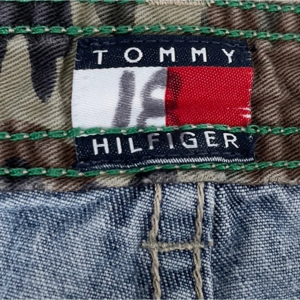 Vintage 2002 Tommy Hilfiger Cargo Jeans Distressed Medium Wash Blue Boys 18 2/4